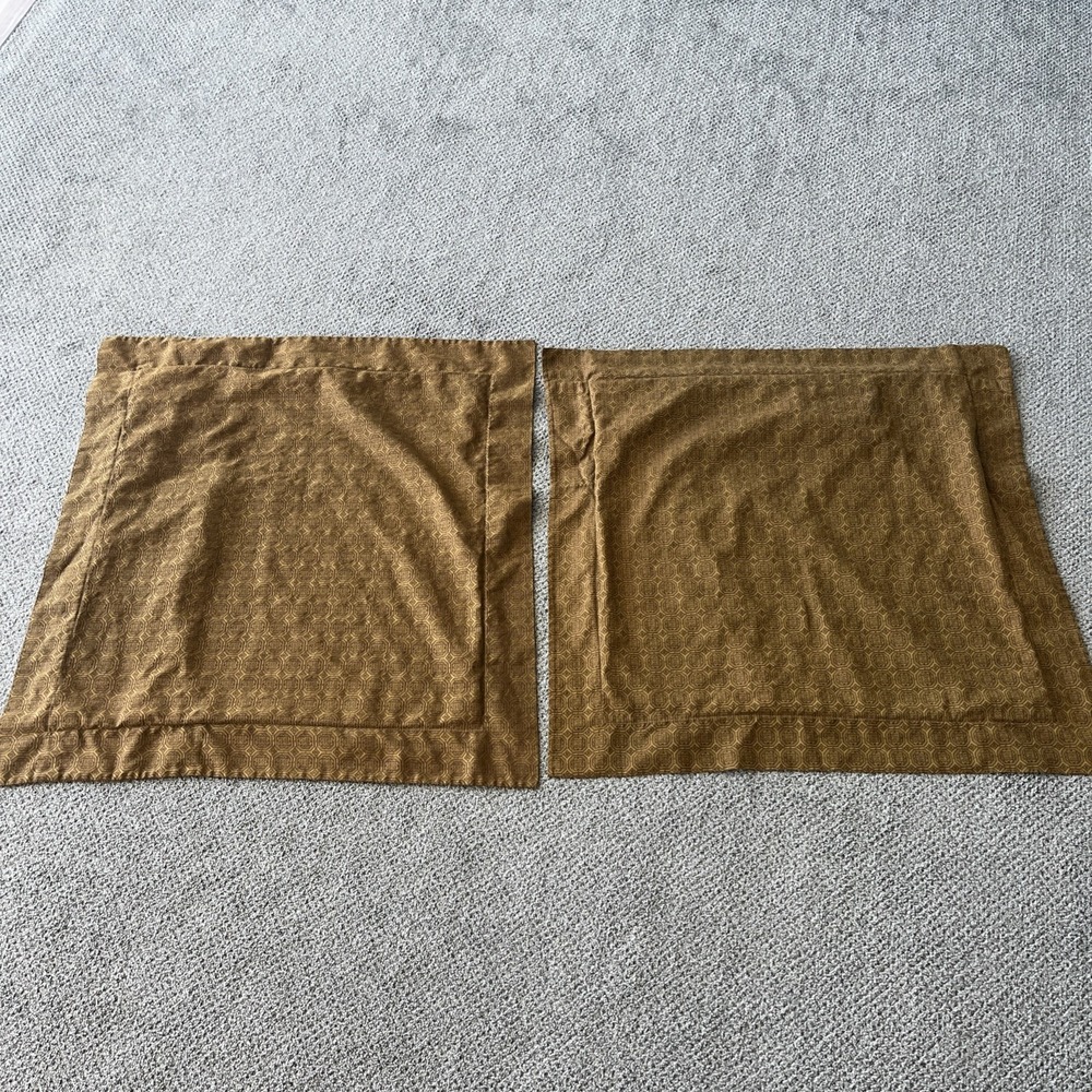 Nancy Koltes Fine Linens Large Shams. Italy. Cotton Luxury. 25 X 23.5 Pillow